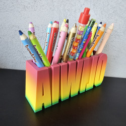 Organizer / piórnik na biurko z imieniem – personalizowany stojak na długopisy 3D